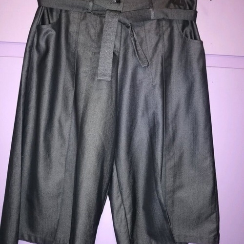 Zip pants like new, size M, dark gray below the knee
