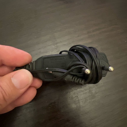Nokia classic charger with thick plug, like new
