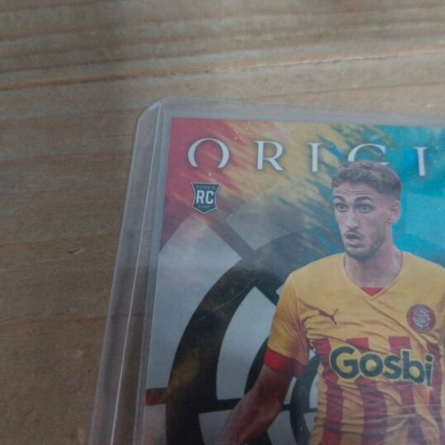 Santi Bueno Panini Origins card like new