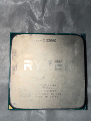 Ryzen 3 3200G CPU like new with stock cooler