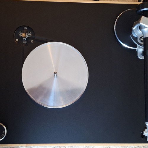 Clearaudio Concept Wood turntable