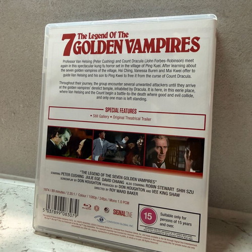 The Legend of the 7 Golden Vampires Blu-ray like new with English subtitles