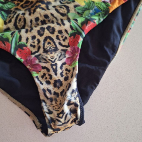 Camilla swimsuit like new, colorful, size M