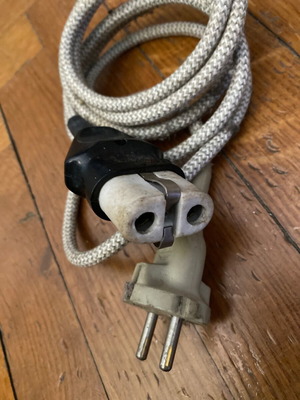 Καλώδιο ηλεκτρικής συσκευής υφασμάτινο μεταχειρισμένο, μήκους 1,90 μ.