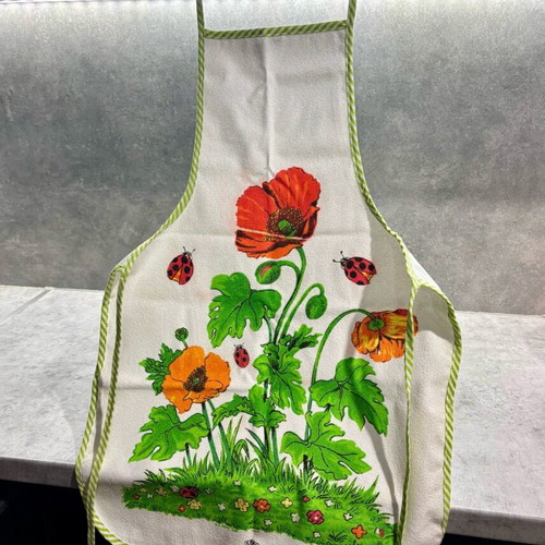 Kitchen apron like new with poppies