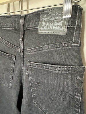 Levi's ψηλόμεσο τζιν Mom jean μαύρο, καινούργιο, νούμερο 24
