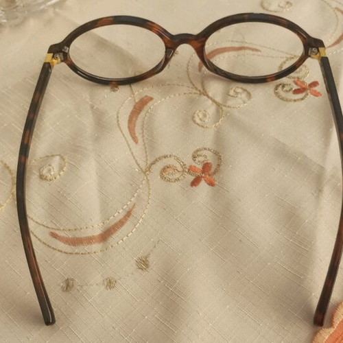 Glasses for style like new, 2 pairs