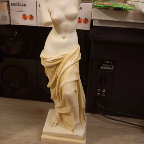 Aphrodite statuette 35 cm like new, alabaster
