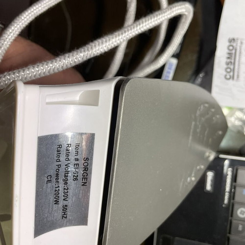 Travel steam iron like new