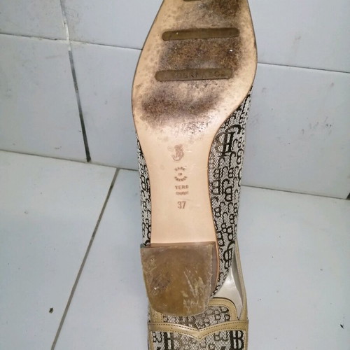 J BOURNAZOS women's pumps No37 Elvetia-5 series beige like new