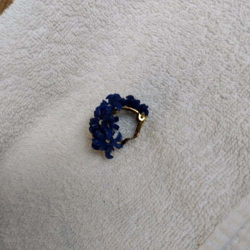 Clip-on earrings new, lightweight, plastic, white and blue