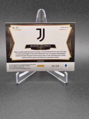 2024-25 Select Serie A Field Level Red Wave Prizm #/38 Manuel Locatelli Juventus card