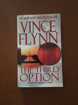 Vince Flynn The Third Option book like new, English