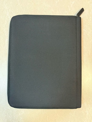 Bric's folder like new, black
