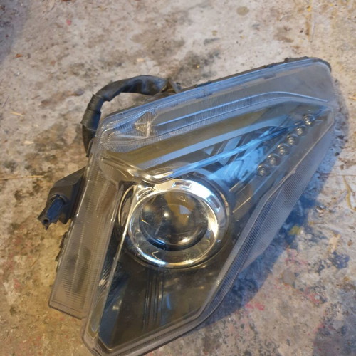 Cruisym 300 right headlight used