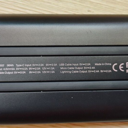 Power bank VEEKTOMX 30000mAh 22.5W model VT302 like new
