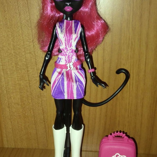 Monster High Ghoulebrities in Londoom 2015 3-Pack Dolls like new