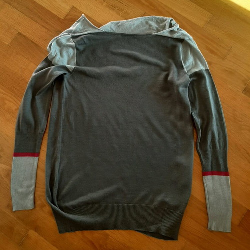 Sisley long blouse with belt like new, gray and pink