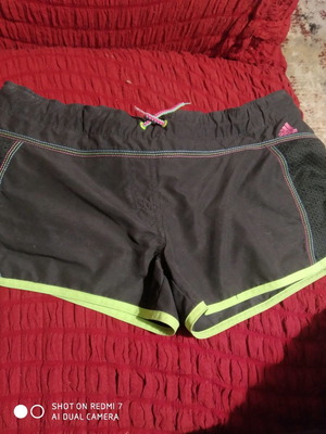 Къси панталони Adidas употребявани, номер 38, къси