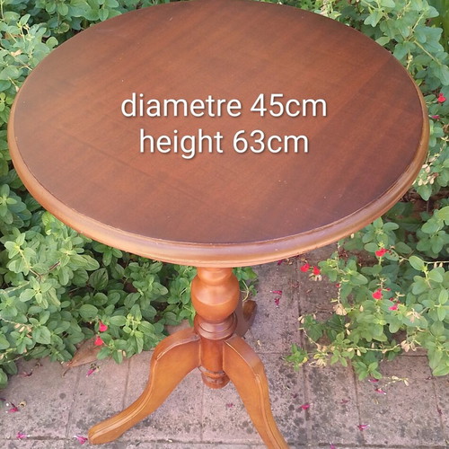 Wooden side table like new, diameter 45cm height 63cm