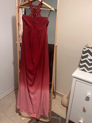 Attrattivo καλοκαιρινό φόρεμα μεταχειρισμένο, μπορντό, μέγεθος S