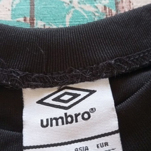 Umbro long-sleeve sports shirts set of 2, size 10-11 years