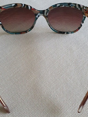 Burberry sunglasses new, multicolored