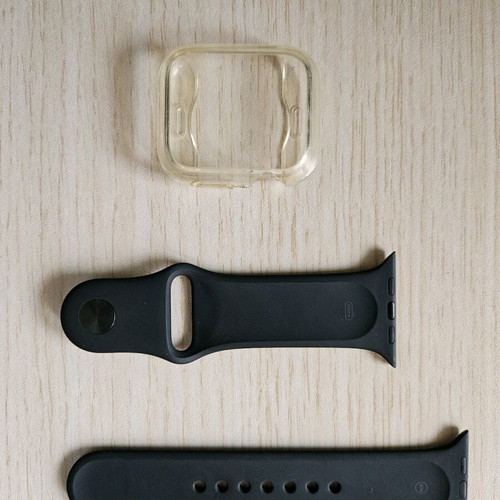 Spigen band and case for Apple Watch like new
