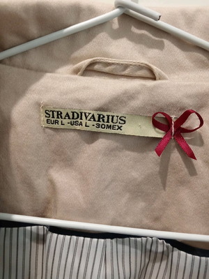 Stradivarius jacket large beige spring cotton used