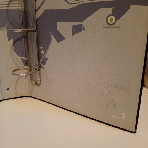 Carchartt folder used, dimensions 22x27x5.5 cm