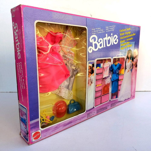 Barbie Fashion Trunk 1991 Mattel new, intact contents