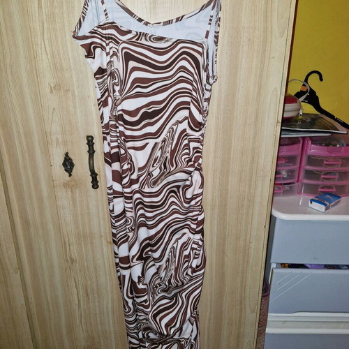 Bershka dress like new, size L, white and brown with slit