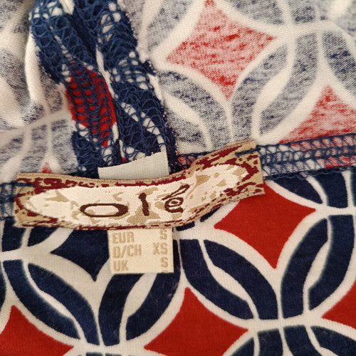 Vintage top with geometric pattern, like new, size S