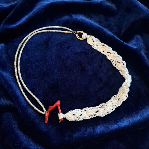 Handmade necklace with coral and pearl, cotton thread, silver clasp