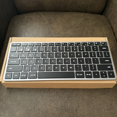 Satechi Slim X1 Bluetooth wireless keyboard