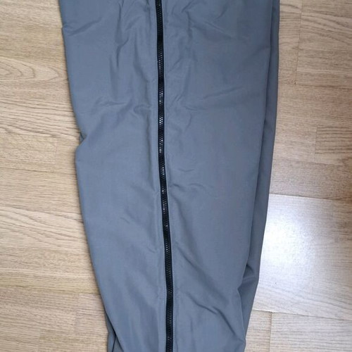 Nike men's gray sweatpants Small with zipper like new