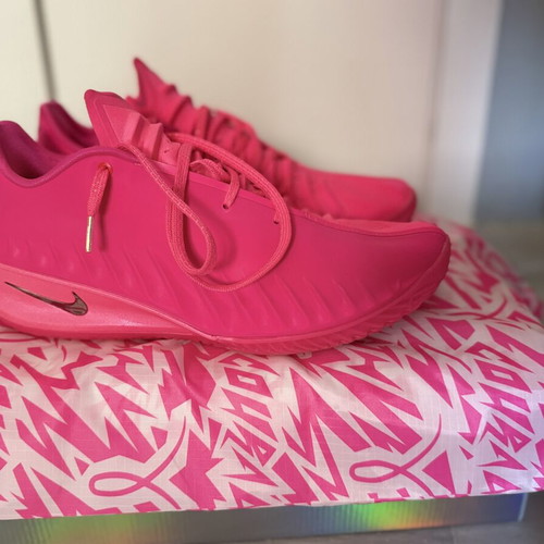 Nike G.T. Cut 4 shoes like new, pink, size 47