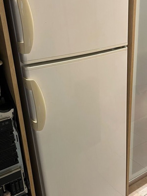 Refrigerator used in very good condition