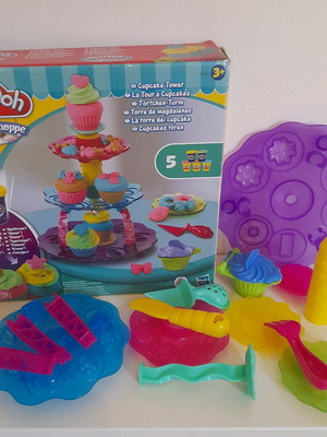 Playdoh Πύργος με Cup Cake ελάχιστα χρησιμοποιημένο