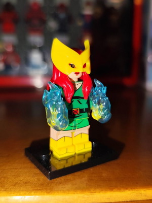 Jean Grey Green-Yellow Suit minifigure like new