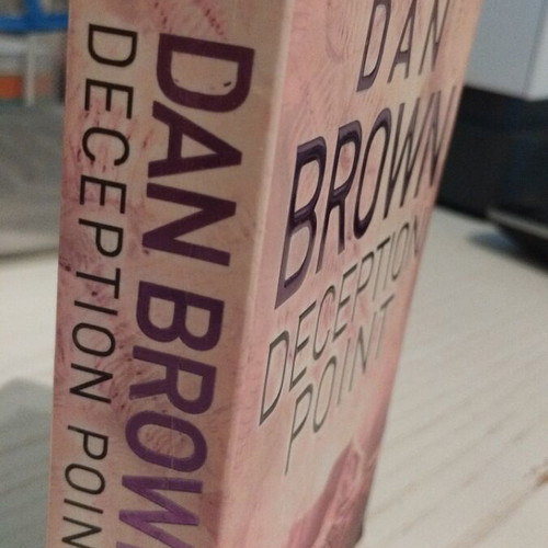 Dan Brown Deception Point book like new, English mystery