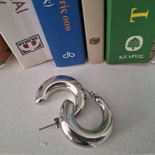Hoop earrings like new, silver color