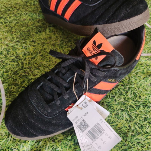 Adidas Gazelle Team Size 42 Core Black and Solar Orange New