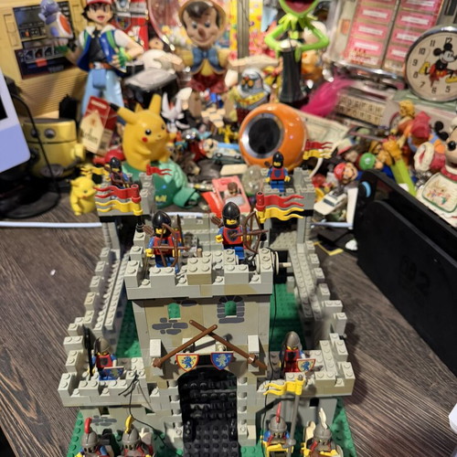 Lego Castle 6080 King’s Castle vintage, used with knights and accessories