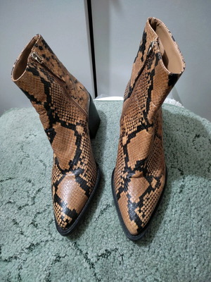 Μπότες δερμάτινες snakeskin σαν καινούργιο, μέγεθος 37, μαύρο και καφέ