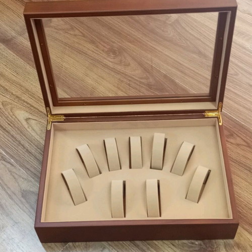 Wooden watch box for 10 watches like new