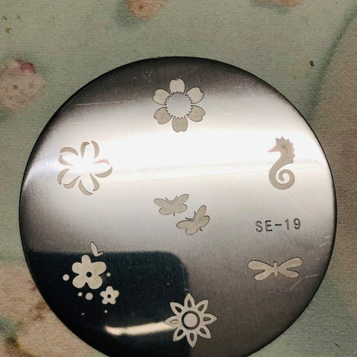 Nail Art set used with wallet and metal plates