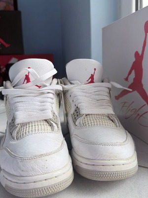 Jordan 4 Oreo like new, white and grey