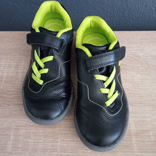 Clarks Award Fly O Kids' Shoes used, size 29