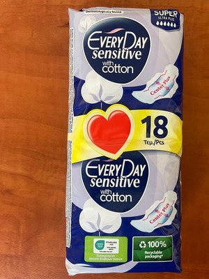 EveryDay Sensitive with Cotton Super Ultra Plus sanitary pads new, with wings, 18 pcs